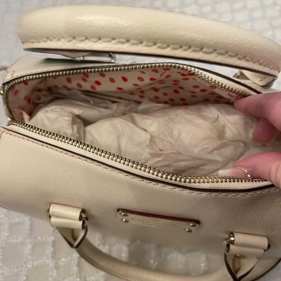 Authentic Kate Spade purse brand new with tags - Picture 4 of 4